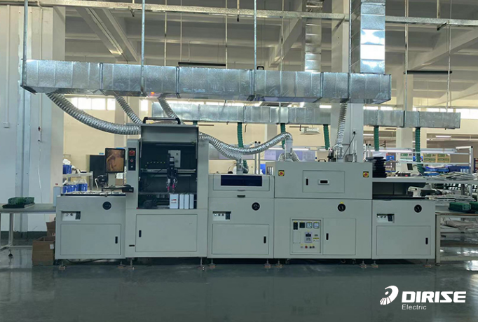 德瑞斯變頻器車間里的三防漆自動涂覆機 德瑞斯變頻器車間里的三防漆自動涂覆機